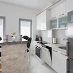 City Center Lux Apartment